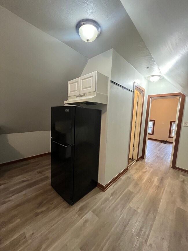 Building Photo - 3442 W 54th St