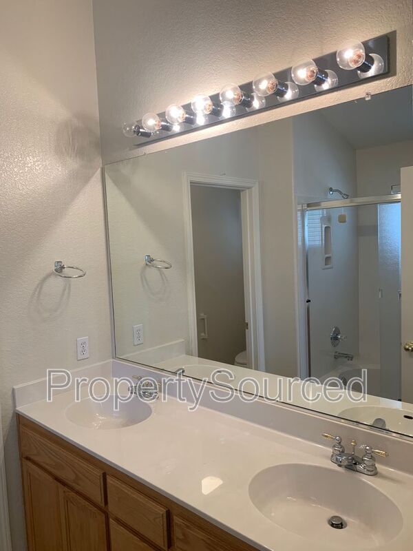 Building Photo - 857 Tannehill Dr