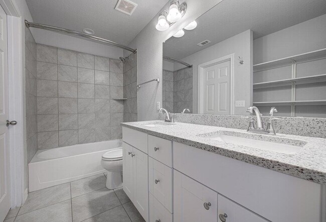 Building Photo - 11820 Coyote Call Way