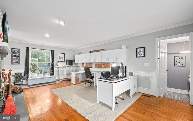 Building Photo - 18505 Cabin Rd