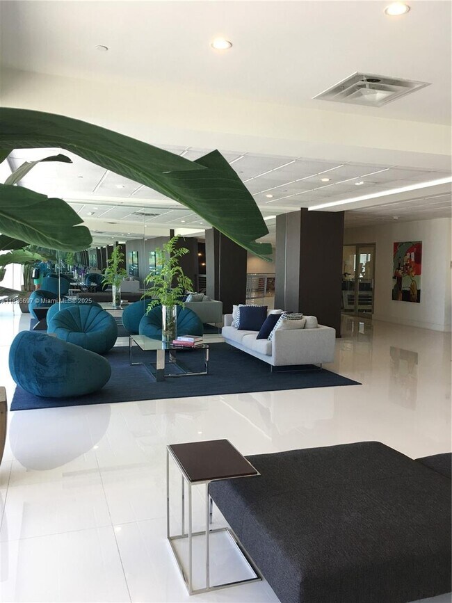 Building Photo - 5701 Collins Ave