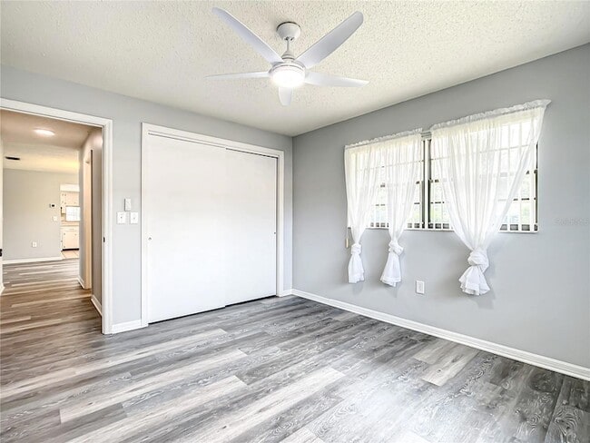 Building Photo - 5576 W Pine Cir