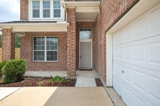 Building Photo - Spacious 4 BR/2.5 bath home in Iron Horse ...