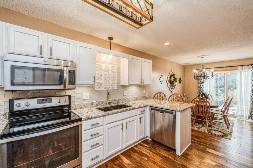 Building Photo - 7425 Wistful Vista Dr