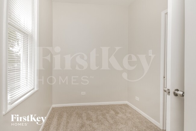 Building Photo - 14522 S Short St