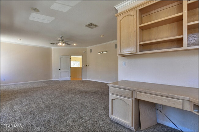 Building Photo - 6123 La Posta Dr