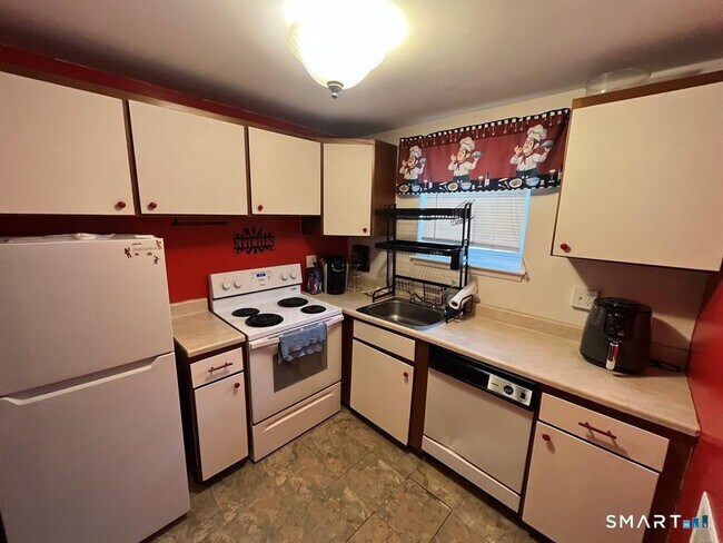 Building Photo - 53 Wolcott Hill Rd