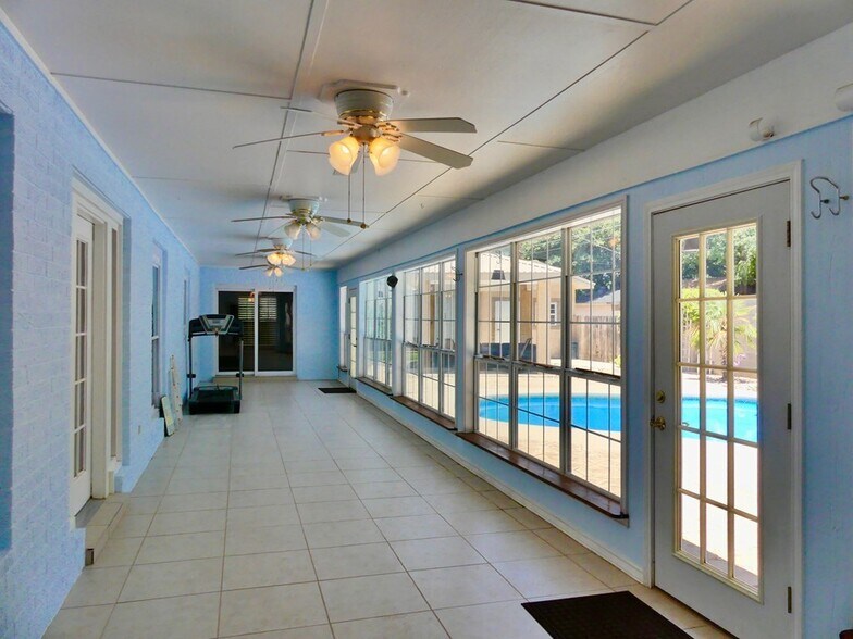 Building Photo - 1312 NW 15th St