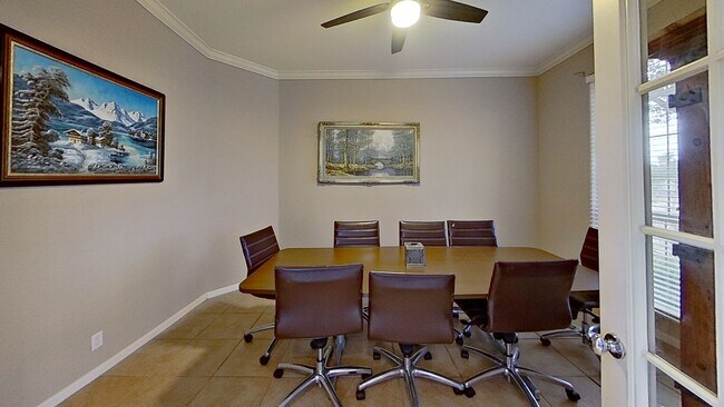 Building Photo - 1007 Brown Dr