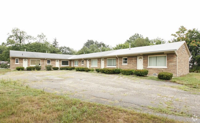 Primary Photo - 1295 N Wayne Rd