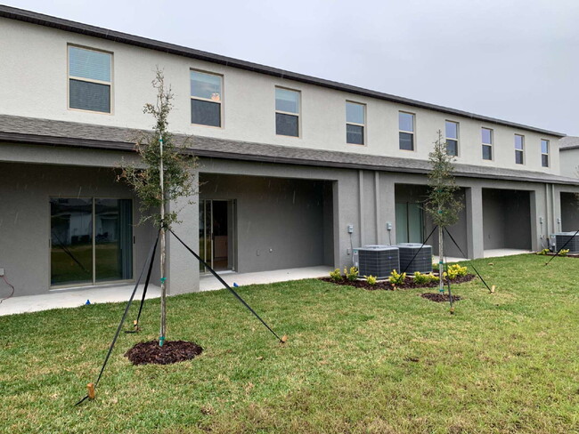 Building Photo - 9625 Pembrooke Pines Dr