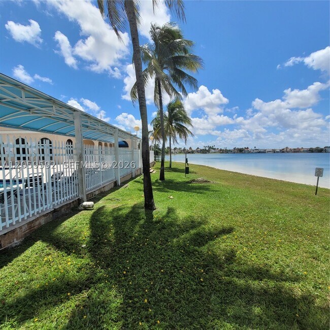 Building Photo - 1114 NW 124th Ct