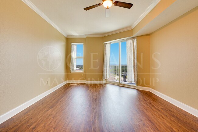 Building Photo - GORGEOUS Waterfront Condo in South Daytona