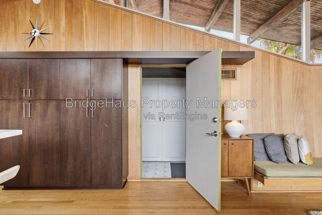 Building Photo - 1541 Garrison Pl