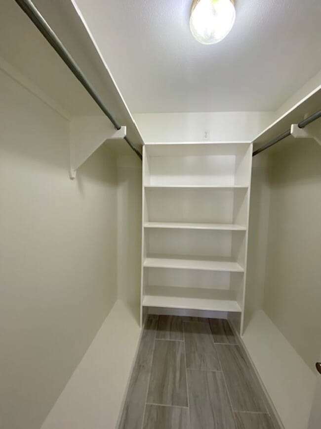 Building Photo - ODCR430