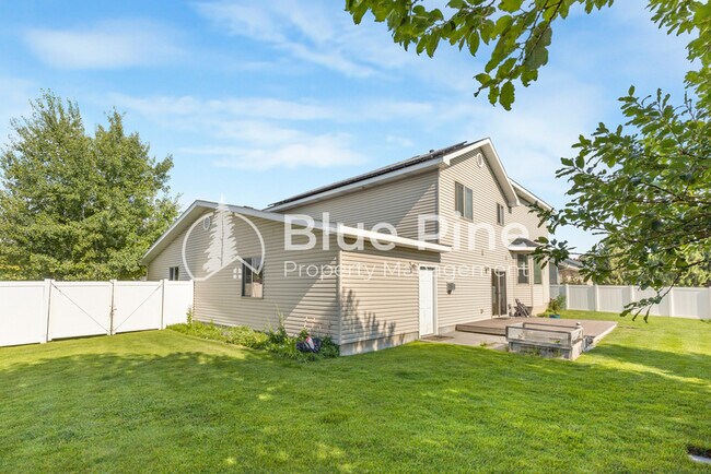 Building Photo - 3635 Tuscany Dr