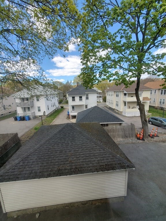 Building Photo - 162 Beech St