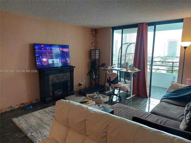 Building Photo - 600 Three Islands Boulevard