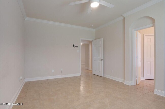 Building Photo - 106 Farmers Market Dr