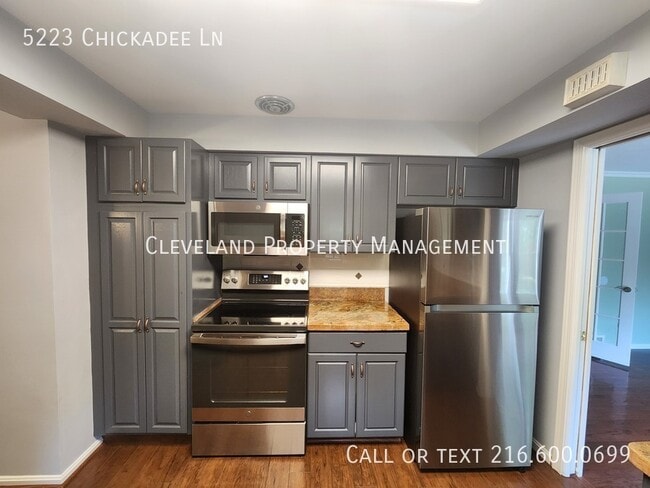 Building Photo - 5223 Chickadee Ln