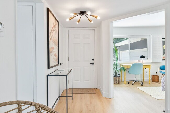 Entry - 11411 Dona Pegita Dr