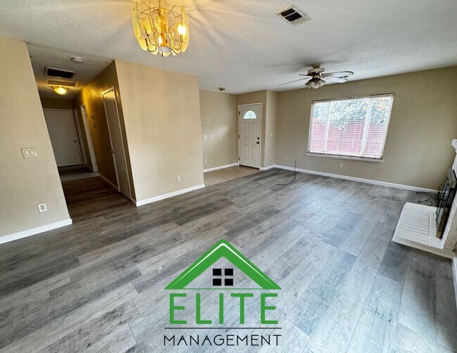 Building Photo - **Spacious 3-Bedroom Condo with 2-Car Gara...