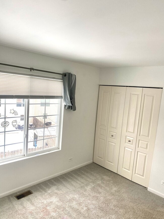 Building Photo - 308 Niagara Dr