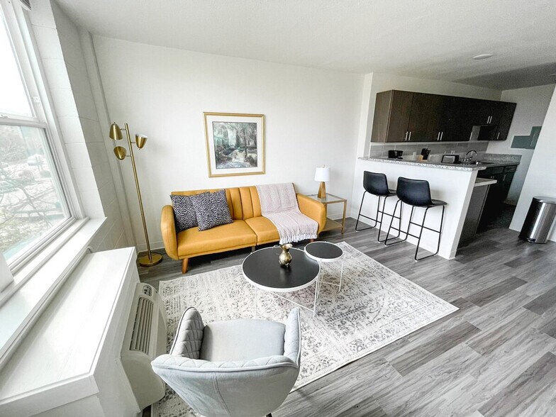 Building Photo - 2515 Burnet Ave