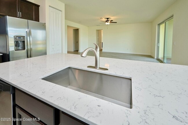 Building Photo - 5940 Manzanita Way