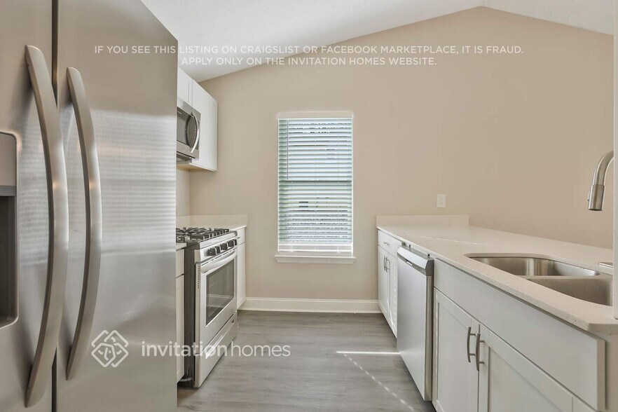 Building Photo - 5392 Medena Way