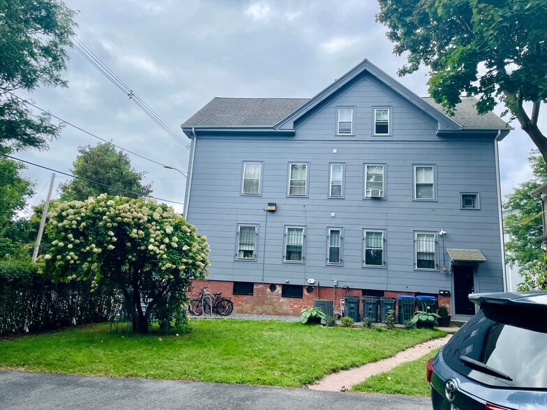 Building Photo - 266 -268 Brown Street