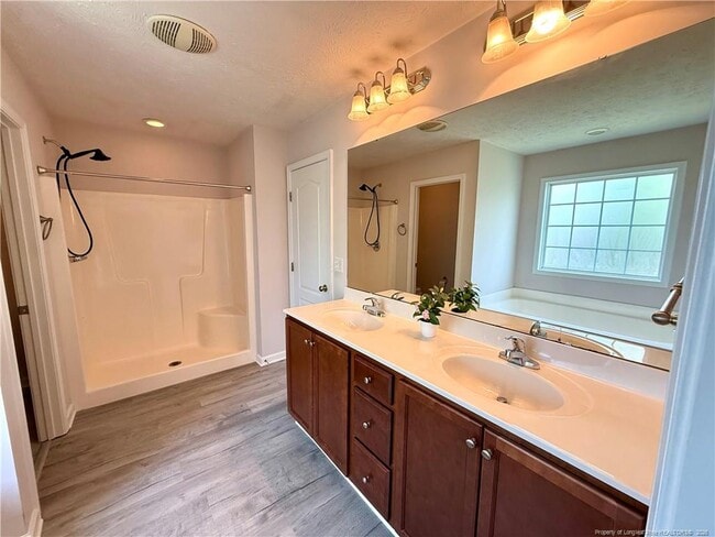 Building Photo - 2513 Hunting Bow Dr