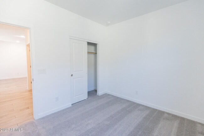 Building Photo - 17008 W Alice Ave