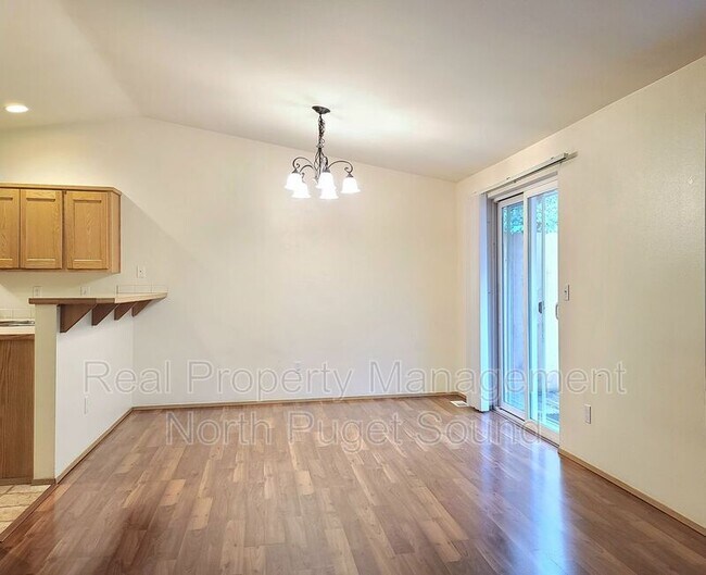 Building Photo - 5953 Grove St