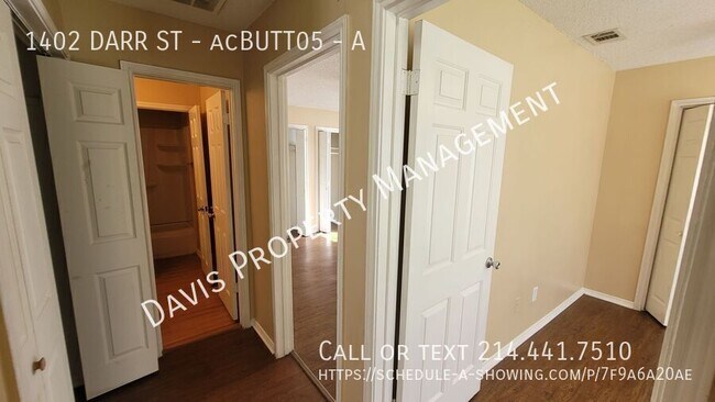 Building Photo - 1402 Darr St