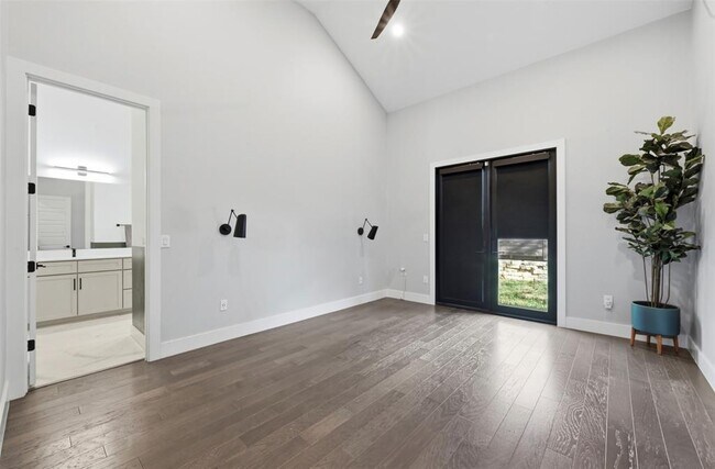 Building Photo - 904 Catalpa St