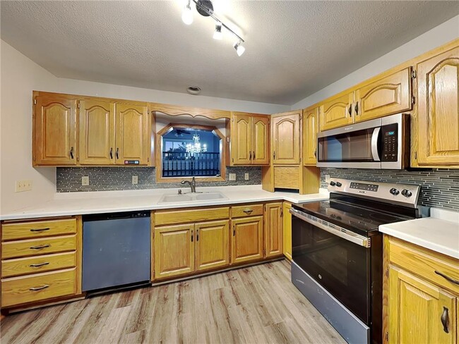 Building Photo - 5590 148th Ln NW