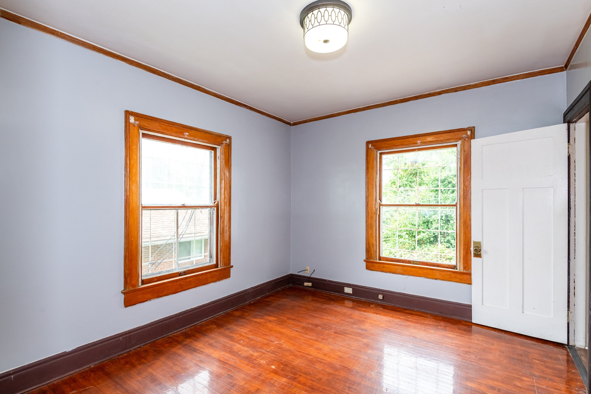 Building Photo - 3124 Lakeview Ave