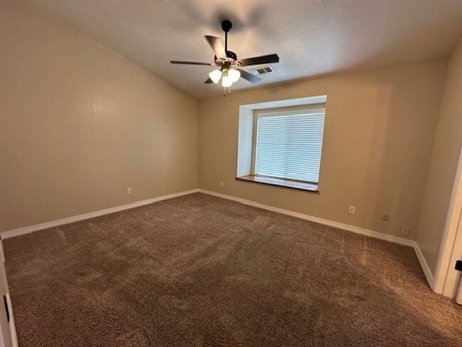 Building Photo - 1340 W Jean Ave