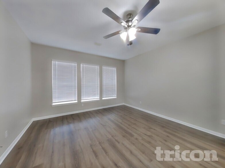 Building Photo - 4015 Camelia Glen Ln