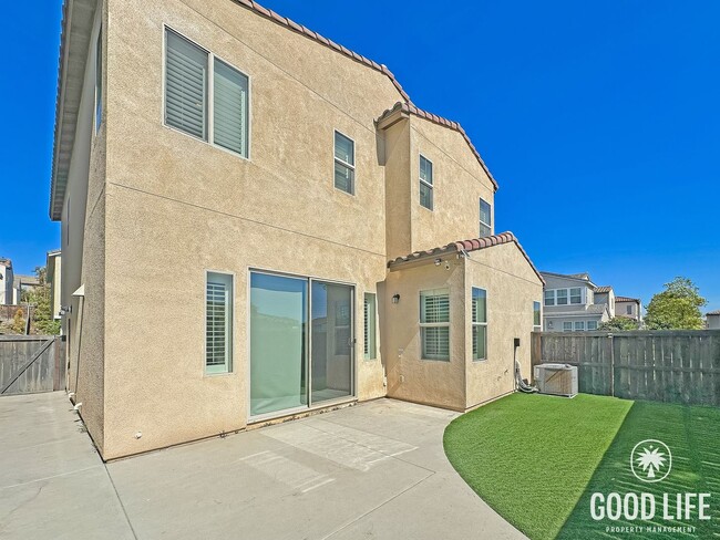 Building Photo - Stunning 2000+ sqft  4B/3BA Home in a Great Community!