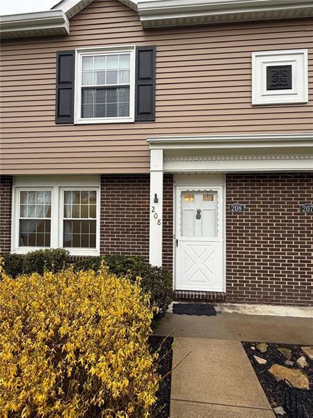 Building Photo - 208 Countryside Dr