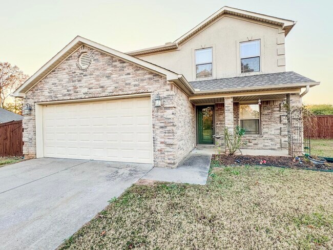 Building Photo - 36 Talladega Loop