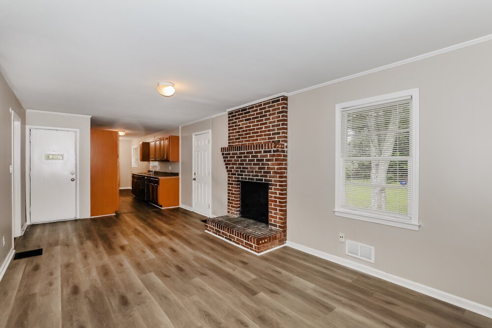 Building Photo - 7487 Grayson Dr