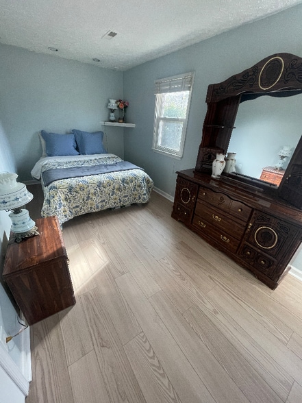 Building Photo - 2271 Sunburst Rd