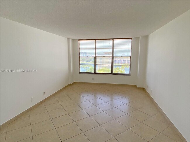 Building Photo - 3800 S Ocean Dr