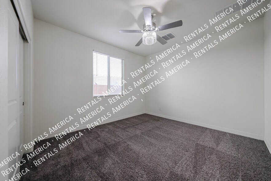 Building Photo - 17965 W Encinas Ln