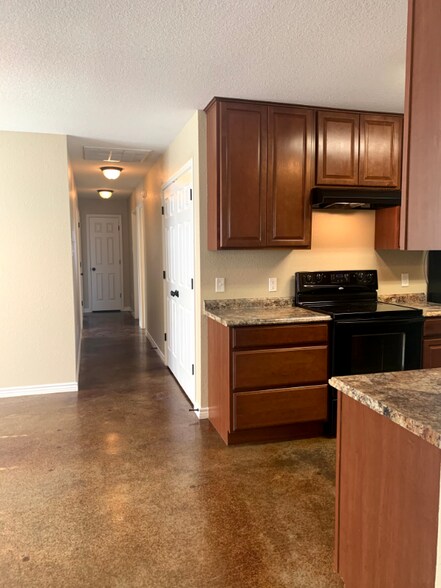Building Photo - 5209 Graceland Dr