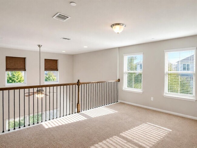 Building Photo - 2304 S Lakeline Blvd