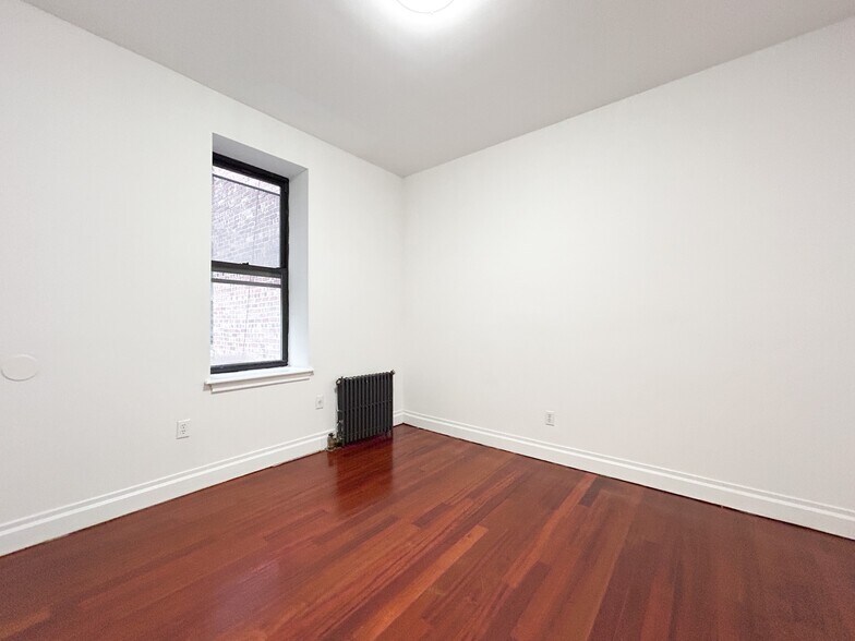 Building Photo - 601 W 137th St